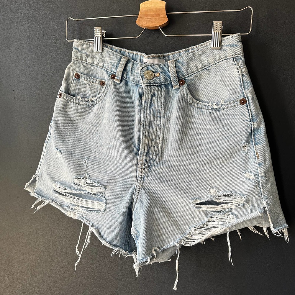 ZARA Straight Fit Split Shorts High Rise Button Fly Distressed Size 4 - Picture 9 of 12